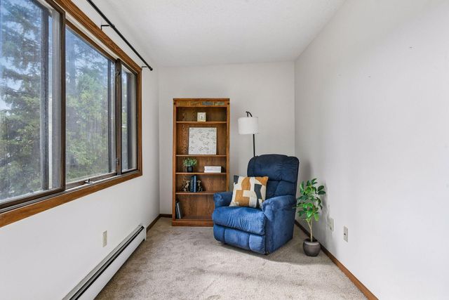 10600 43rd Avenue N 201, Plymouth, MN 55442