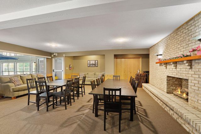 10600 43rd Avenue N 201, Plymouth, MN 55442