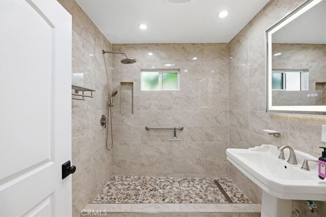 11514 Mollyknoll, Whittier, CA 90604