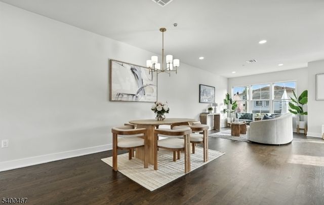 192 Canterbury Ave, North Arlington Boro, NJ 07031