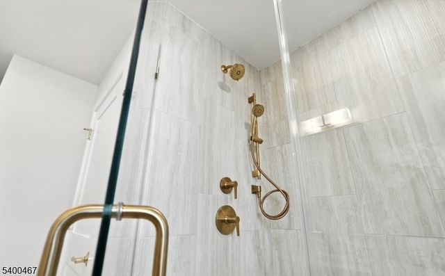 192 Canterbury Ave, North Arlington Boro, NJ 07031