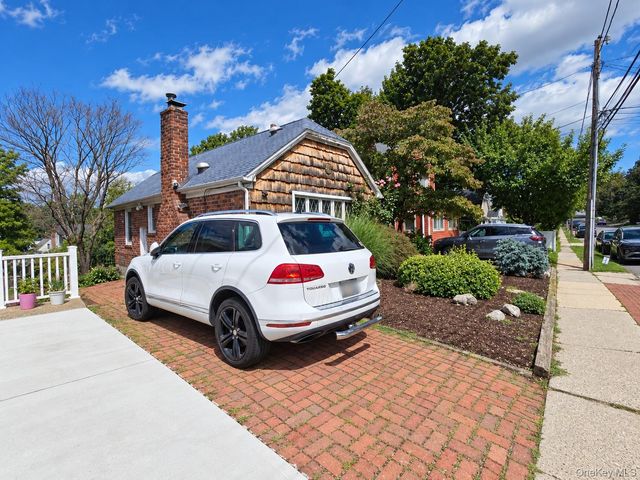 37 Marino Avenue, Port Washington, NY 11050