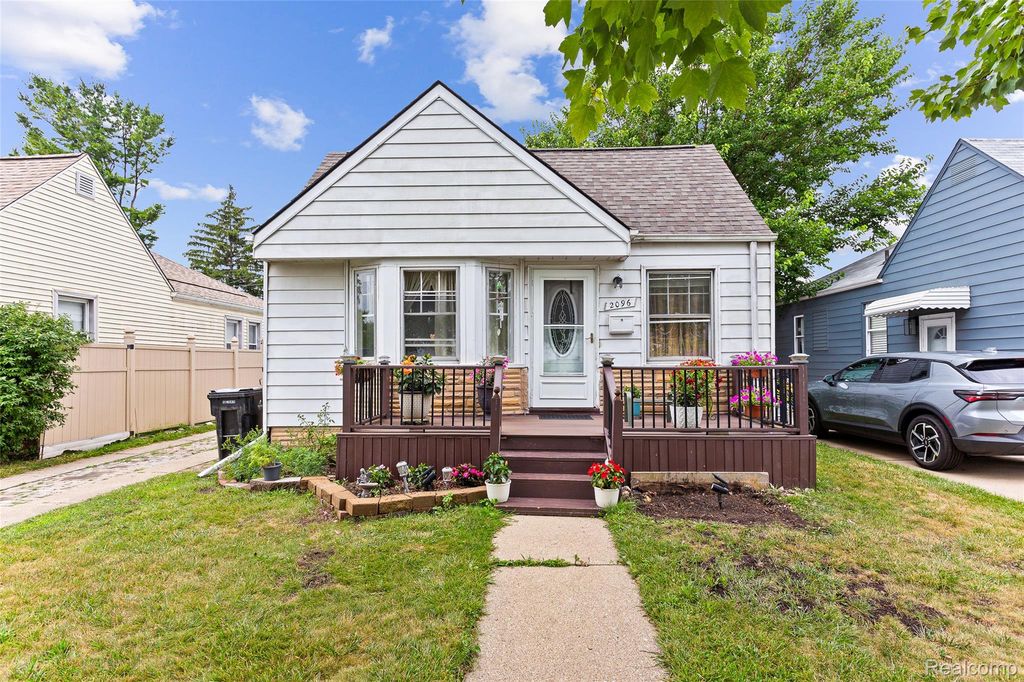 2096 Electric Street, Wyandotte, MI 48192