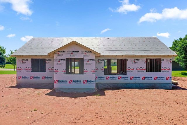 535 DOGWOOD COURT, New London, WI 54961