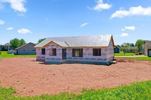 535 DOGWOOD COURT, New London, WI 54961