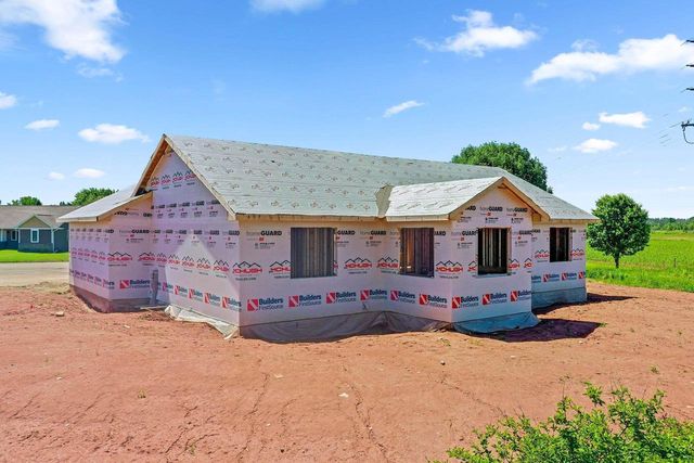 535 DOGWOOD COURT, New London, WI 54961