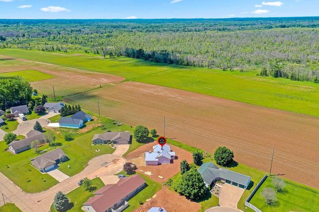 535 DOGWOOD COURT, New London, WI 54961