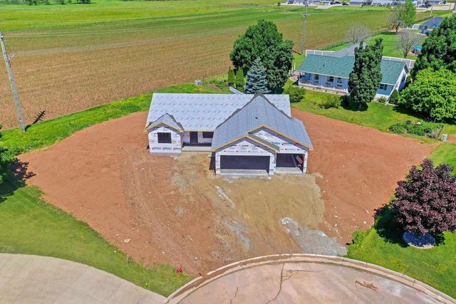 535 DOGWOOD COURT, New London, WI 54961