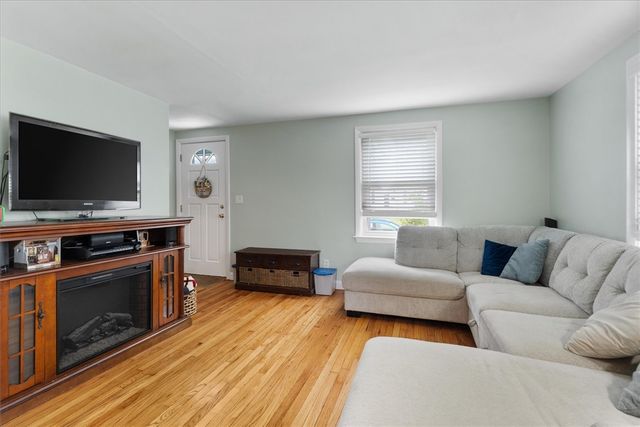 64 Guilford Drive, Warwick, RI 02886