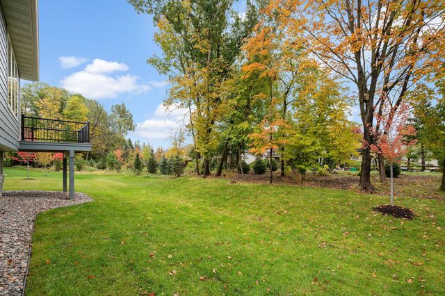 17465 47th Avenue N, Plymouth, MN 55446