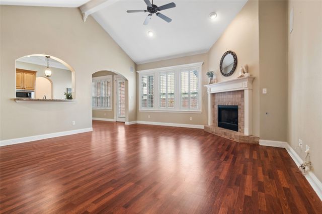 6411 Tuscany Park Drive, Arlington, TX 76016