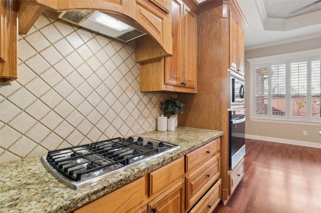 6411 Tuscany Park Drive, Arlington, TX 76016