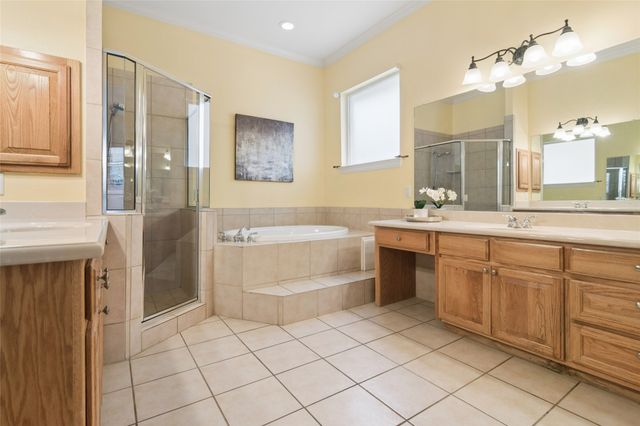 6411 Tuscany Park Drive, Arlington, TX 76016