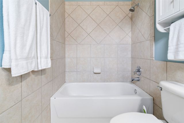 6411 Tuscany Park Drive, Arlington, TX 76016