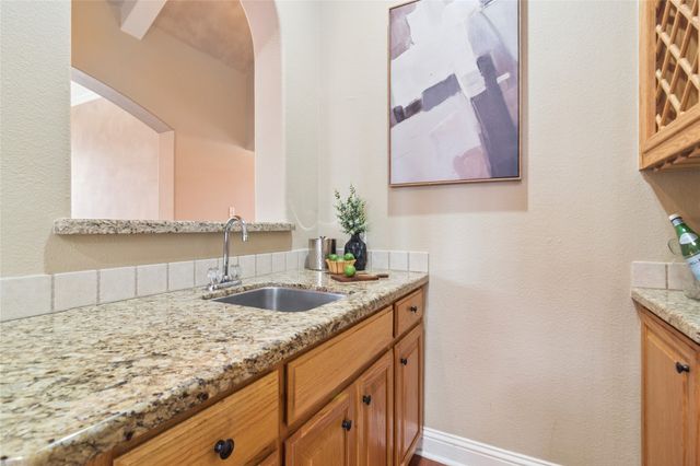 6411 Tuscany Park Drive, Arlington, TX 76016