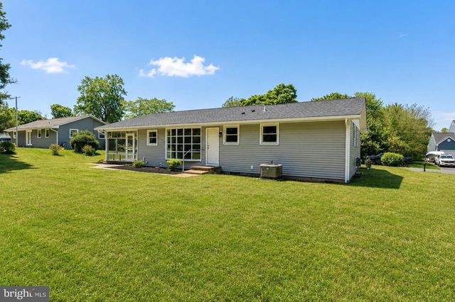 15 HOLLY TER, Bridgeton, NJ 08302