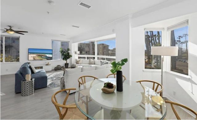 1602 S PACFIC Street 100, Oceanside, CA 92054