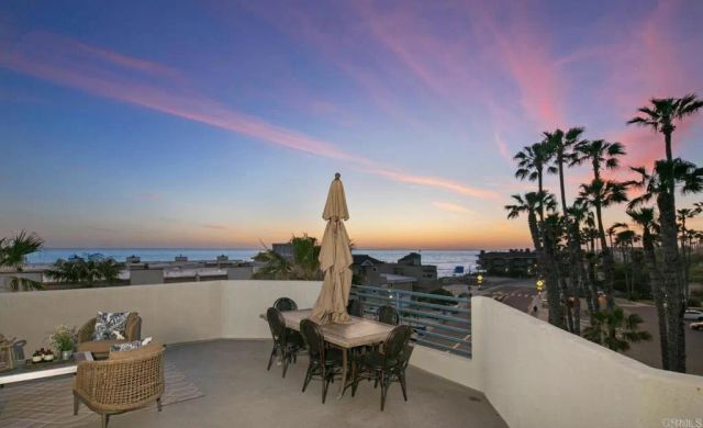 1602 S PACFIC Street 100, Oceanside, CA 92054