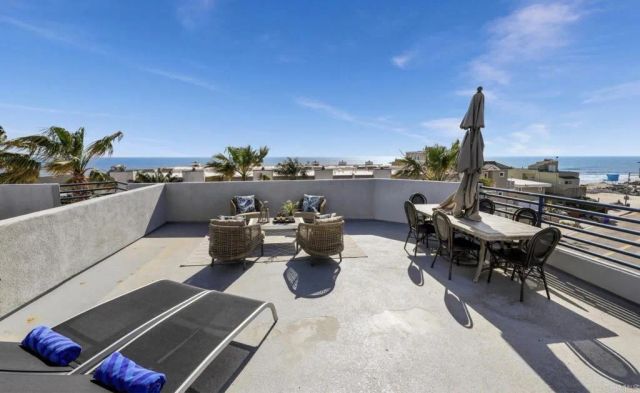 1602 S PACFIC Street 100, Oceanside, CA 92054