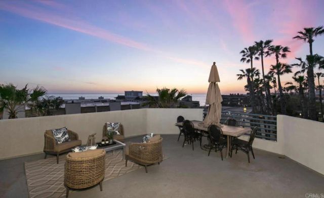 1602 S PACFIC Street 100, Oceanside, CA 92054