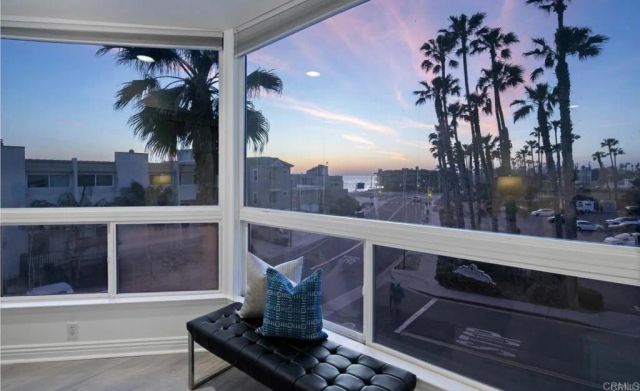 1602 S PACFIC Street 100, Oceanside, CA 92054