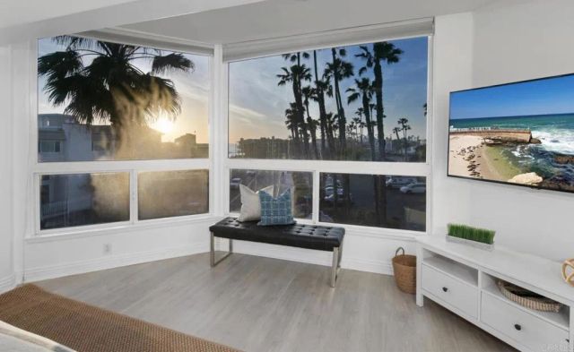 1602 S PACFIC Street 100, Oceanside, CA 92054