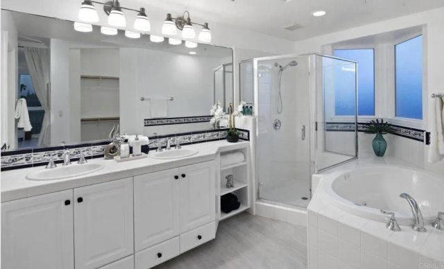 1602 S PACFIC Street 100, Oceanside, CA 92054