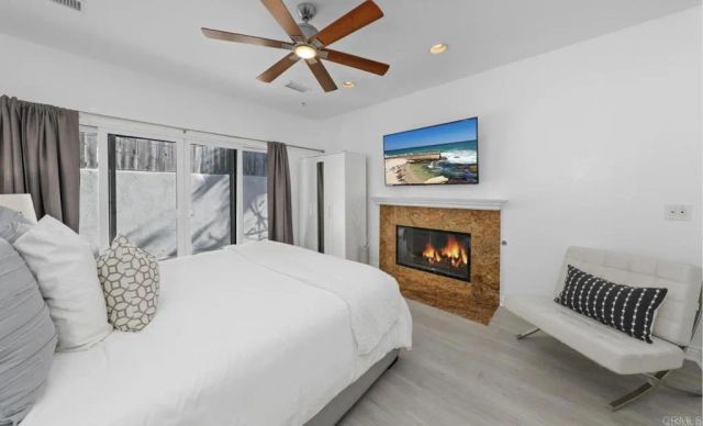 1602 S PACFIC Street 100, Oceanside, CA 92054