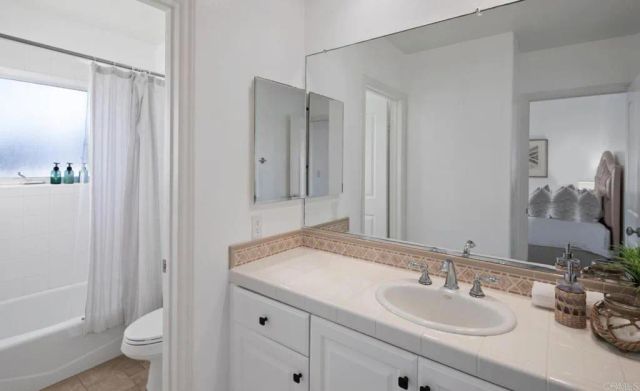 1602 S PACFIC Street 100, Oceanside, CA 92054