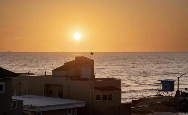 1602 S PACFIC Street 100, Oceanside, CA 92054