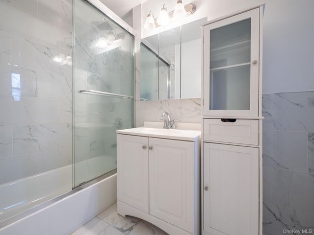 15010 71st Avenue 3F, Kew Garden Hills, NY 11367