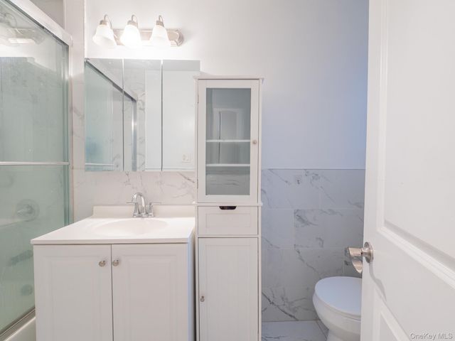15010 71st Avenue 3F, Kew Garden Hills, NY 11367