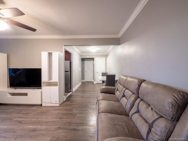 15010 71st Avenue 3F, Kew Garden Hills, NY 11367