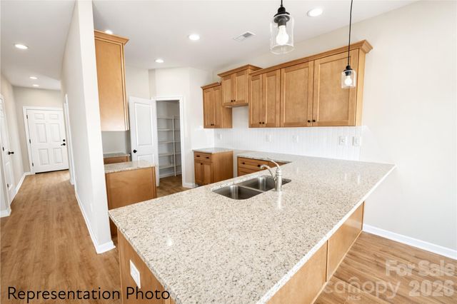 4737 Muskogee Drive, Charlotte, NC 28227