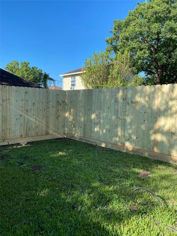 1602 Henninger Street, Houston, TX 77023