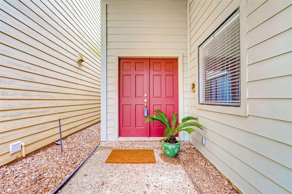 395 Rancho Bauer Drive, Houston, TX 77079