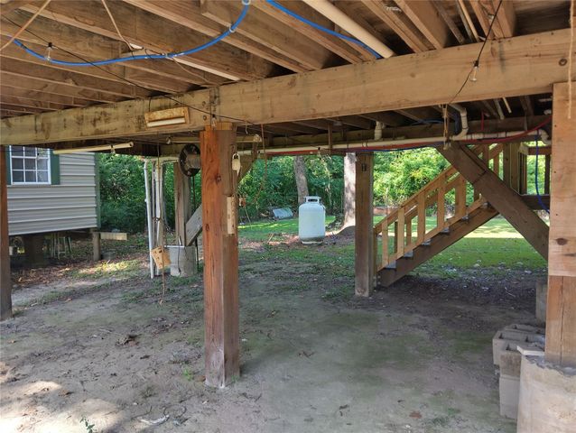 260 County Road 360, Splendora, TX 77372