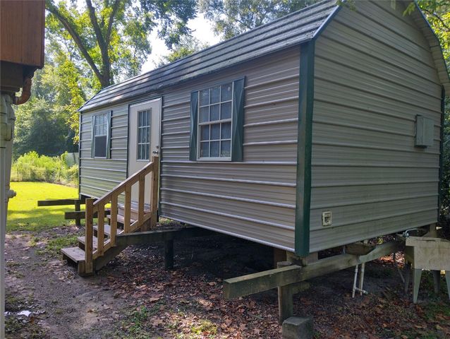 260 County Road 360, Splendora, TX 77372