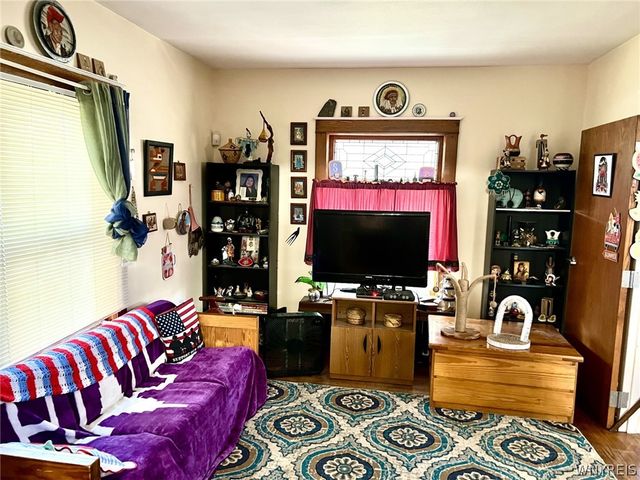 915 Ferry Avenue, Niagara Falls, NY 14301