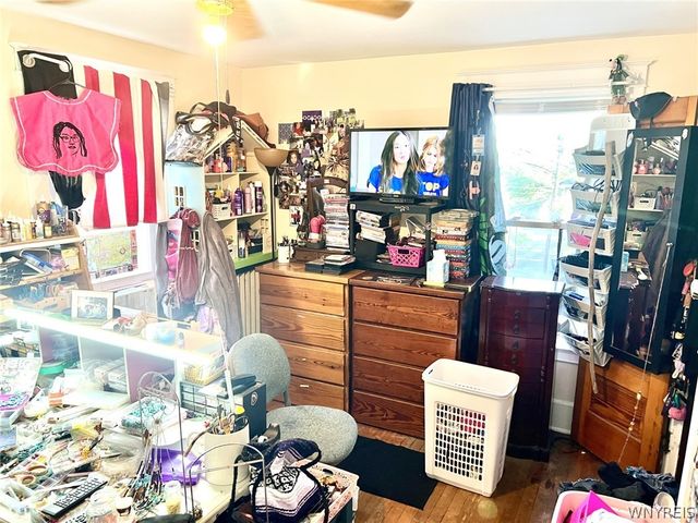 915 Ferry Avenue, Niagara Falls, NY 14301