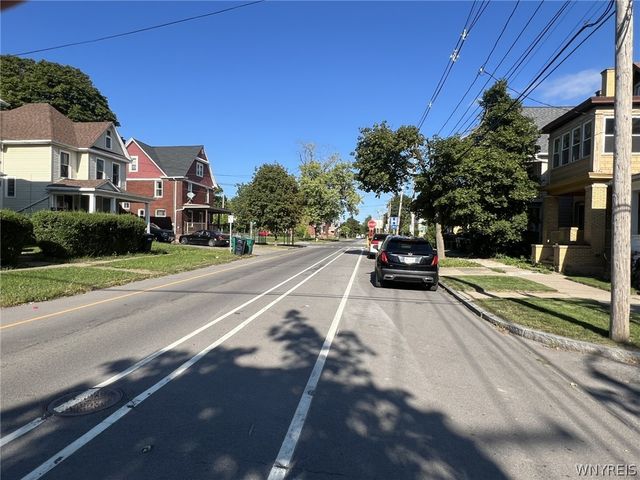 915 Ferry Avenue, Niagara Falls, NY 14301