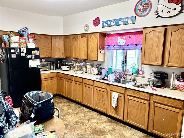 915 Ferry Avenue, Niagara Falls, NY 14301