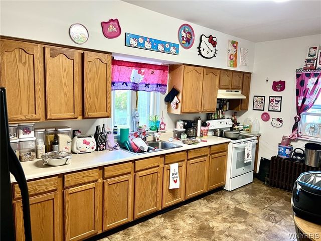 915 Ferry Avenue, Niagara Falls, NY 14301