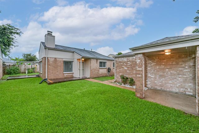 18515 Meadows Way Drive, Houston, TX 77084
