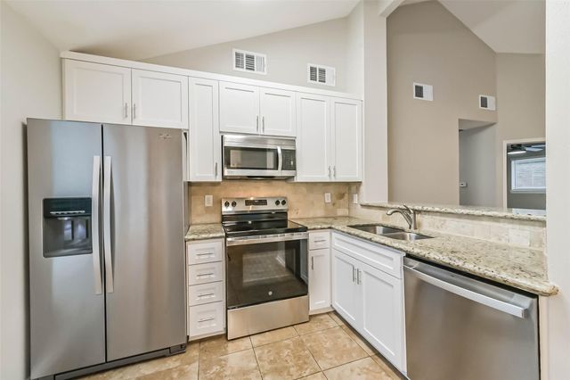 18515 Meadows Way Drive, Houston, TX 77084