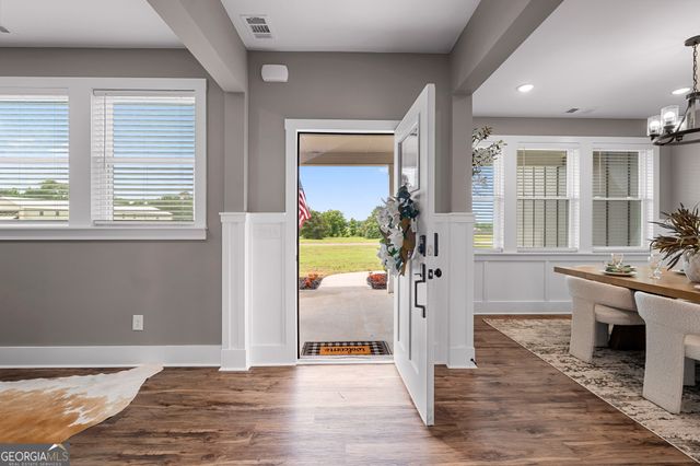 404 Whipple Avenue, Williamson, GA 30292