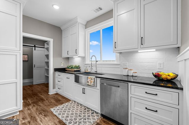 404 Whipple Avenue, Williamson, GA 30292