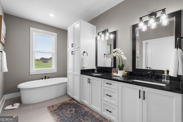 404 Whipple Avenue, Williamson, GA 30292