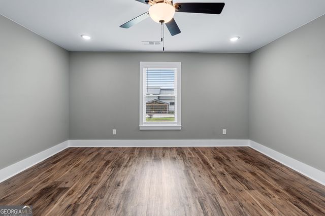 404 Whipple Avenue, Williamson, GA 30292