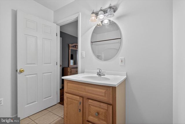 3212 PENNWOOD RD, Harrisburg, PA 17110